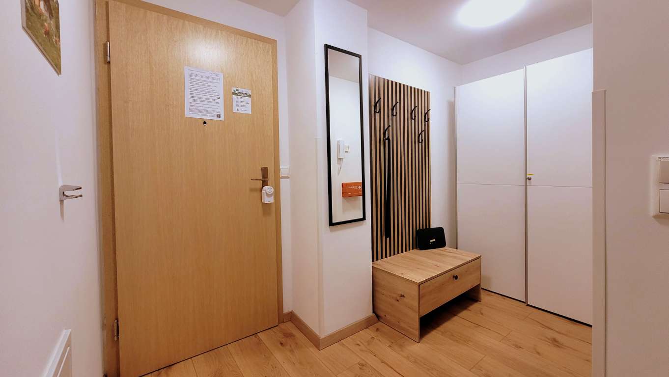 Garderobe – Ferienwohnung Cosy Prien Apartment