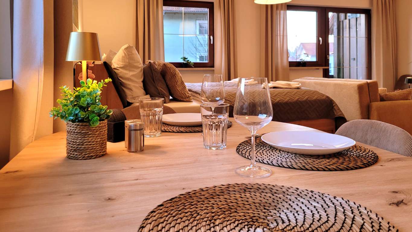 Essbereich – Ferienwohnung Cosy Prien Apartment